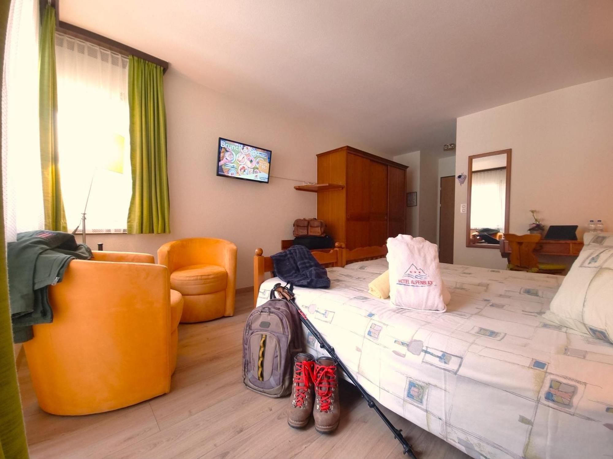 Hotel Alpenblick-Leukerbad-Therme Номер фото